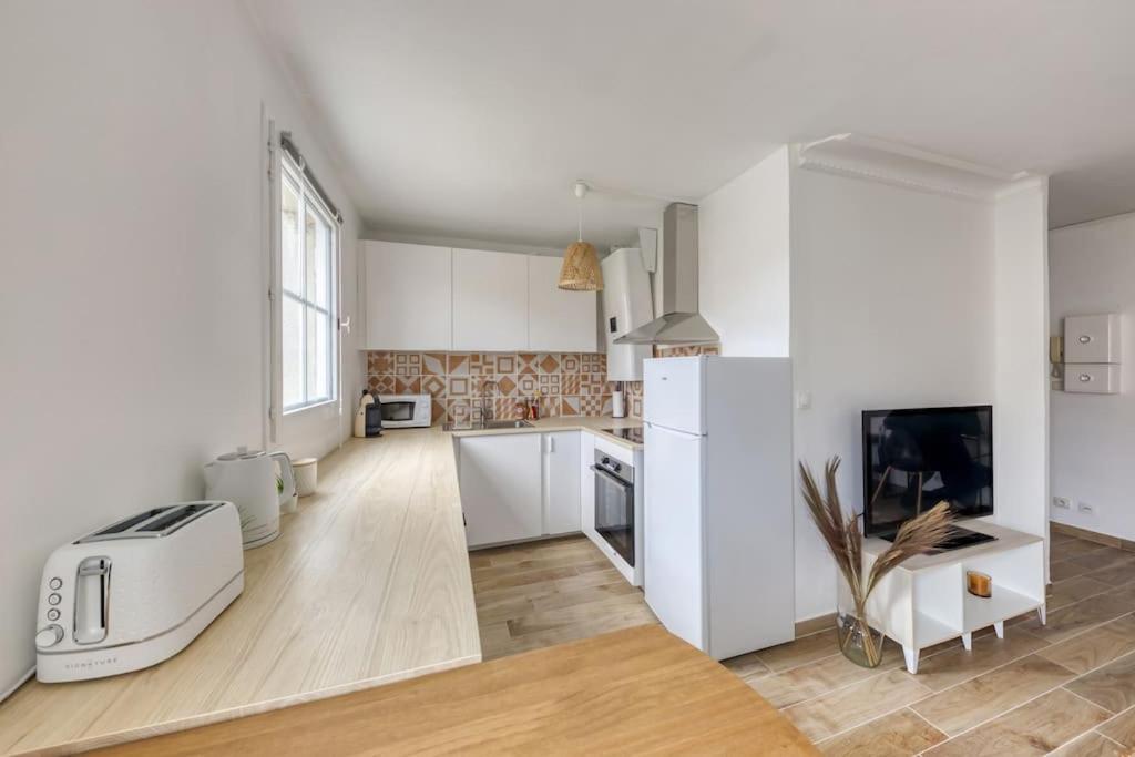 Studio Vue Direct Sur Le Port De Cergy, Parking Prive Gratuit Exterior photo